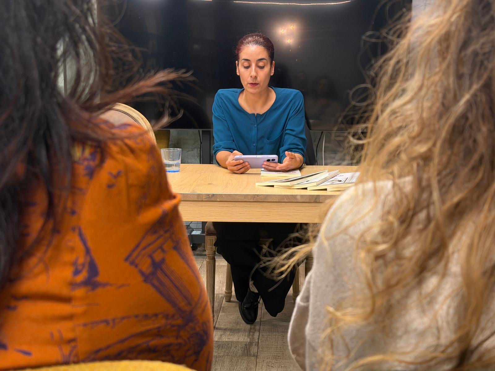 NAYAT CÍRCULO ROJO